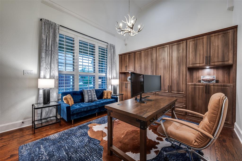 3329 Lochside