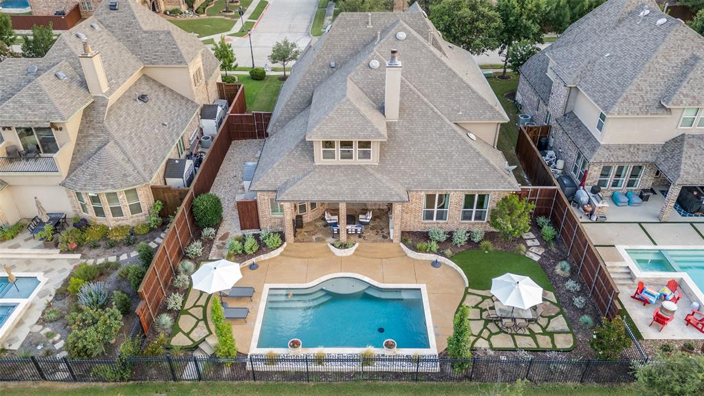 3329 Lochside