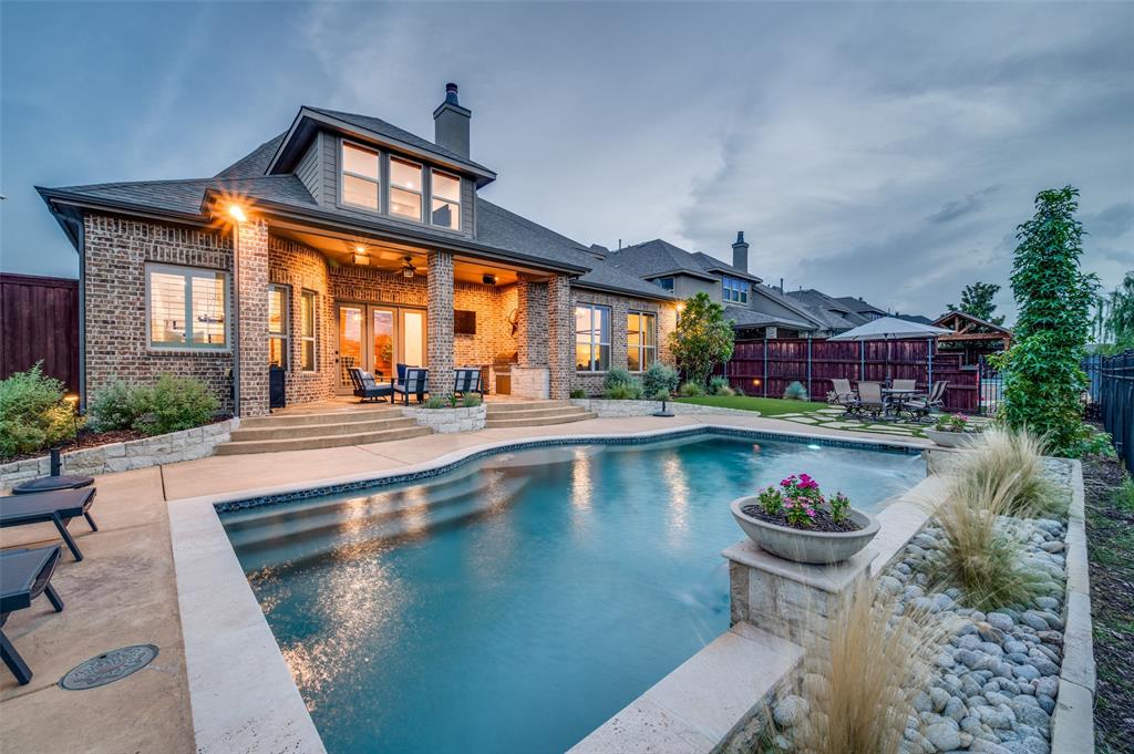 3329 Lochside