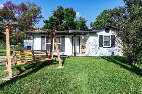 7018 Oleander Drive Hitchcock TX 77563