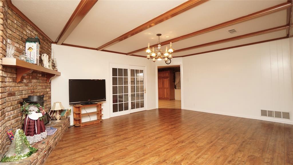 1706 W Shields Drive