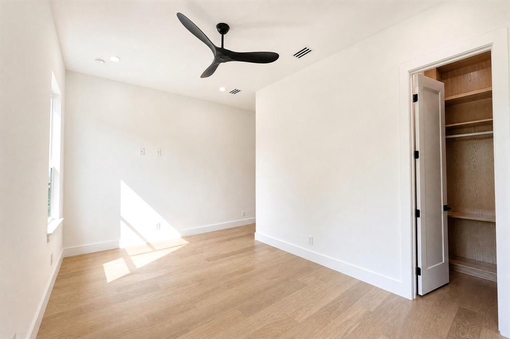 00000523105000000 - Residential