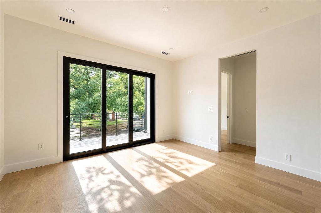 00000523105000000 - Residential