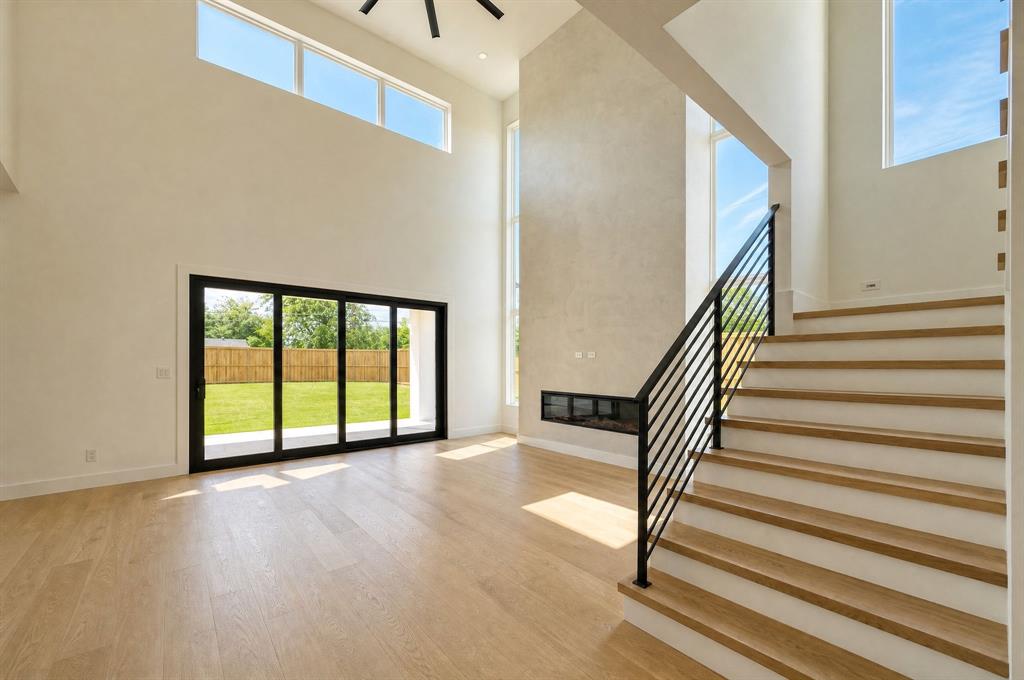 00000523105000000 - Residential