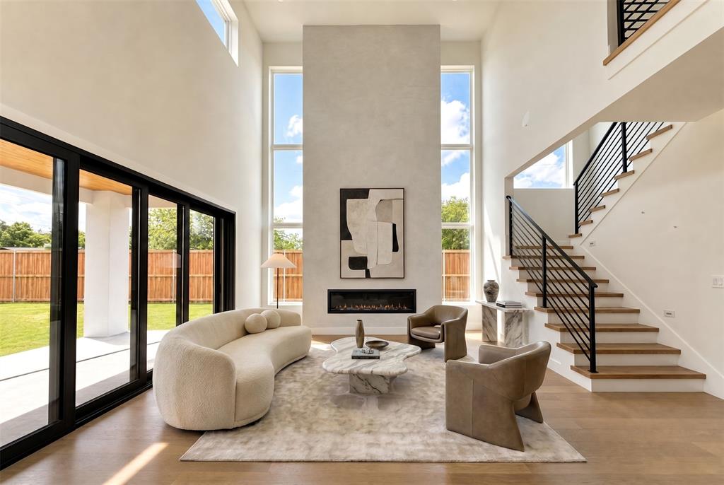 00000523105000000 - Residential