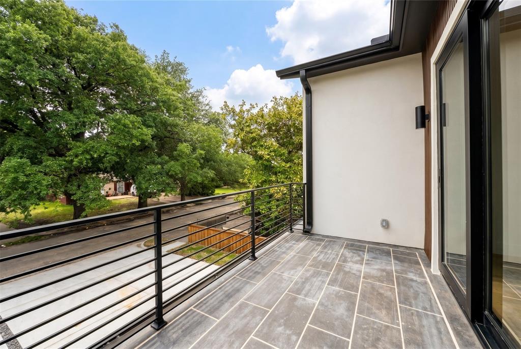 00000523105000000 - Residential