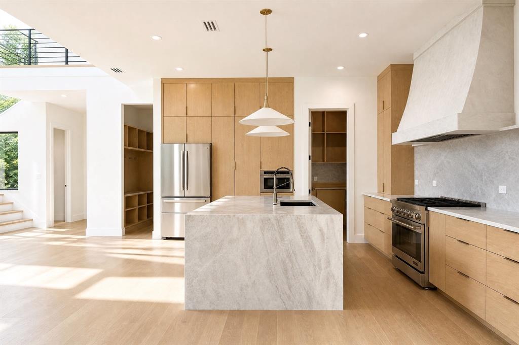 00000523105000000 - Residential