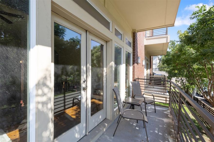 Fabulous townhouse located in walking distance of lower Greenville. Front yard fenced for common use by tenants and owners. Gated entry, full two car garage,and includes washer and dryer. Second floor space is open concept for entertaining, as well as a balcony to enjoy indoor outdoor events. The kitchen is granite with stainless appliances throughout. The spacious third floor master also has a balcony for relaxing and star gazing.
First three months reduced rental rate to $3100! With an 18 month lease term!