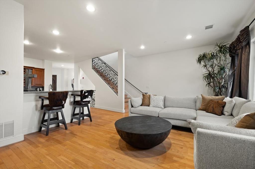 Versailles Condo - Residential Lease