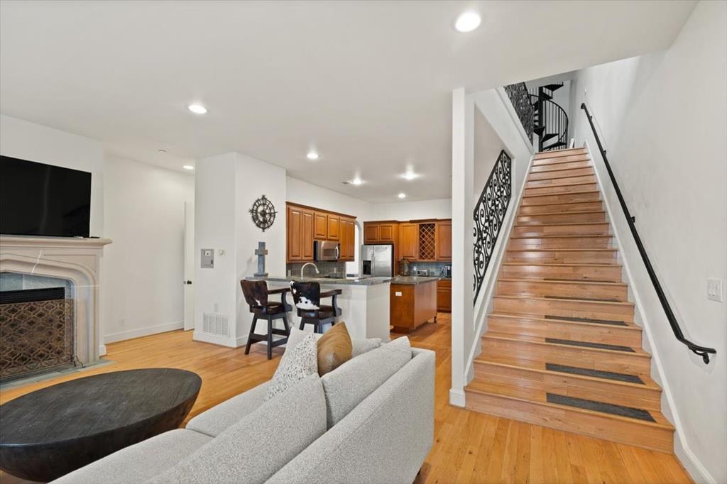 Versailles Condo - Residential Lease