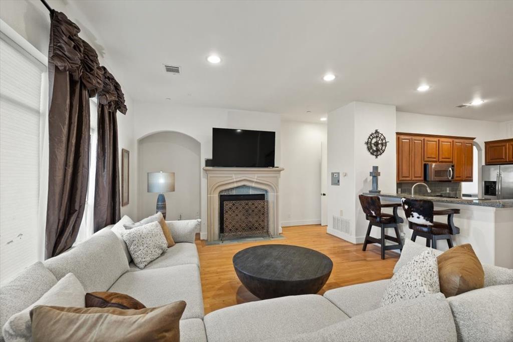 Versailles Condo - Residential Lease