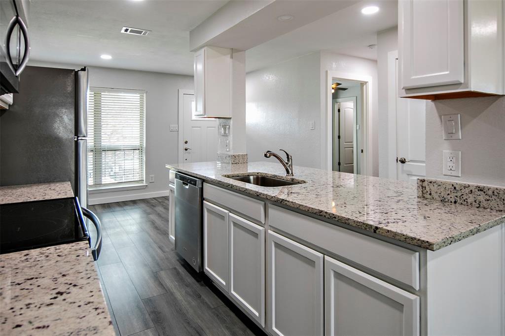 Life Scape Condos Bldg F - Residential