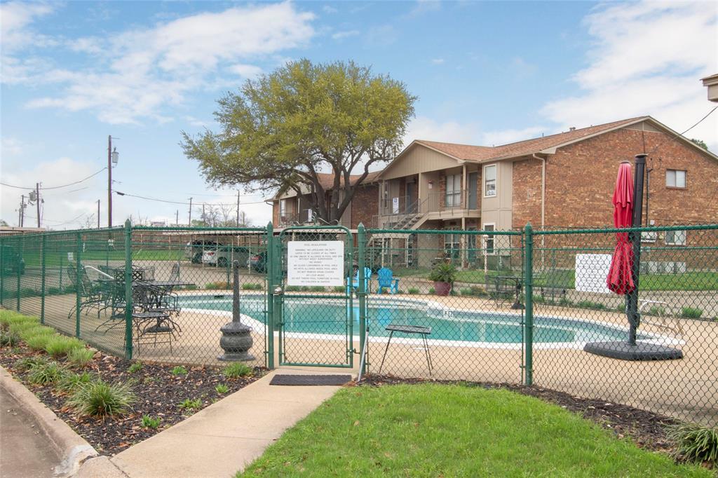 Life Scape Condos Bldg F - Residential