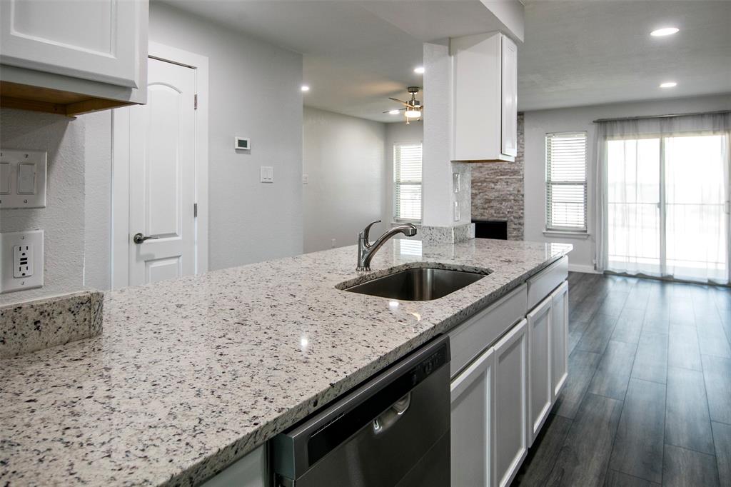 Life Scape Condos Bldg F - Residential