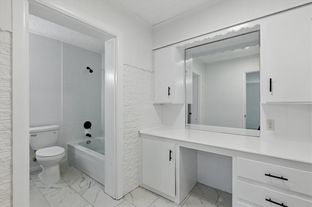3622 Emerald Drive