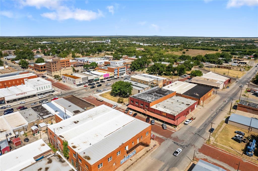 Original Town Coleman - Commercial Sale