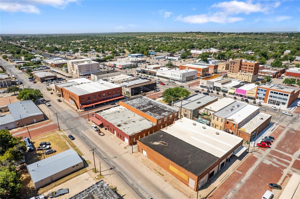 Original Town Coleman - Commercial Sale