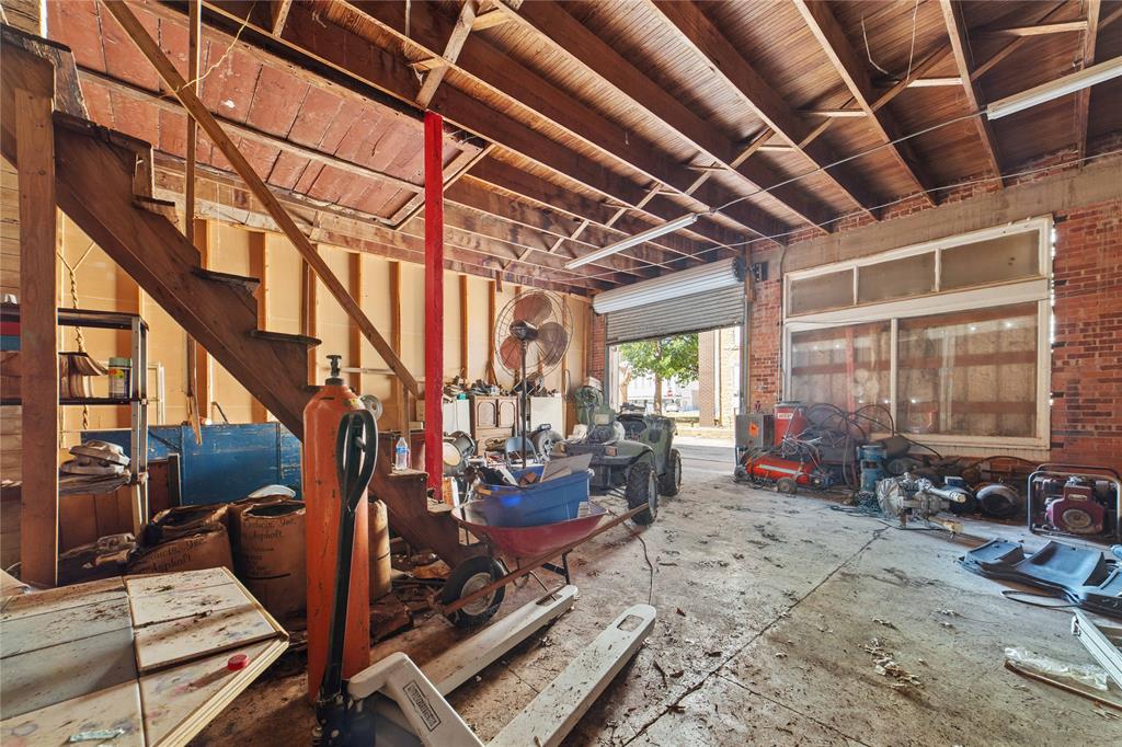 Original Town Coleman - Commercial Sale