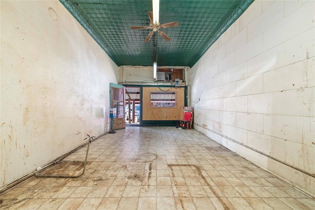 Original Town Coleman - Commercial Sale