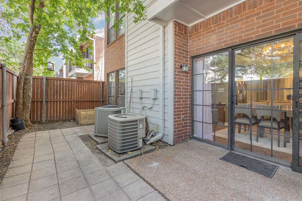 Boardwalk On The Pkwy Condos - Residential