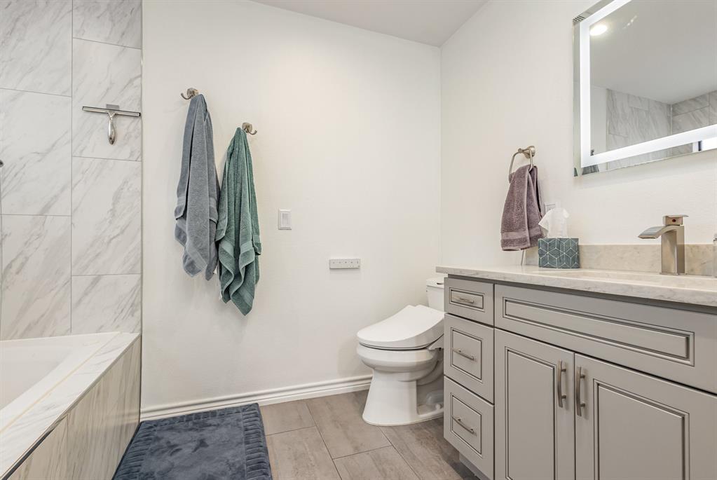 Boardwalk On The Pkwy Condos - Residential