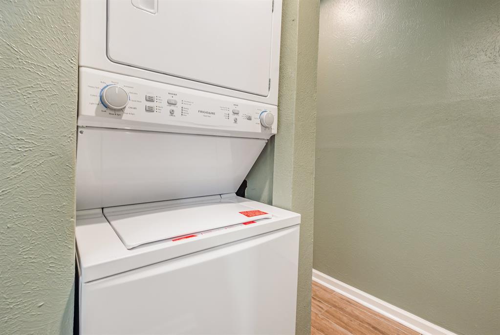 Boardwalk On The Pkwy Condos - Residential