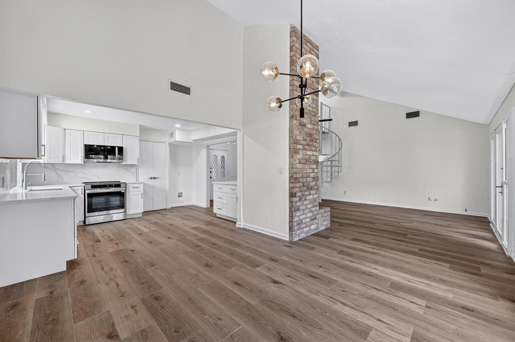 4610 Bellefontaine Court