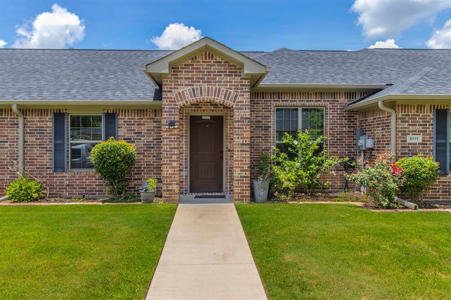 Welcome to 5111 Shiloh Ridge Drive, a beautifully maintained 3-bedroom, 2-bath townhouse nestled in one of Tyler’s most desirable communities. This charming home offers a spacious and functional layout ideal for comfortable living and entertaining.
Step inside to find an oversized kitchen with ample cabinetry, generous counter space, and a layout perfect for both meal prep and gatherings. The open-concept living and dining areas provide a warm and inviting space with plenty of natural light.
The expansive primary ensuite is a true retreat, featuring a large bedroom, walk-in closet, and a well-appointed bathroom with dual vanities, a soaking tub, and separate shower. Two additional bedrooms and a second full bath provide plenty of room for guests, family, or a home office.
Enjoy the convenience of a 2-car garage and low-maintenance living, all within close proximity to shopping, dining, and medical facilities.

Whether you're downsizing, investing, or buying your first home, this property offers exceptional value and comfort.
Don’t miss your opportunity to make this Shiloh Ridge gem your new home!