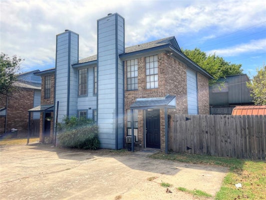 1032 MCKINLEY ST APT B, BENBROOK, TX 76126 - Image 6bf0836da90a0a29e9366b430ed5df90/3440305572