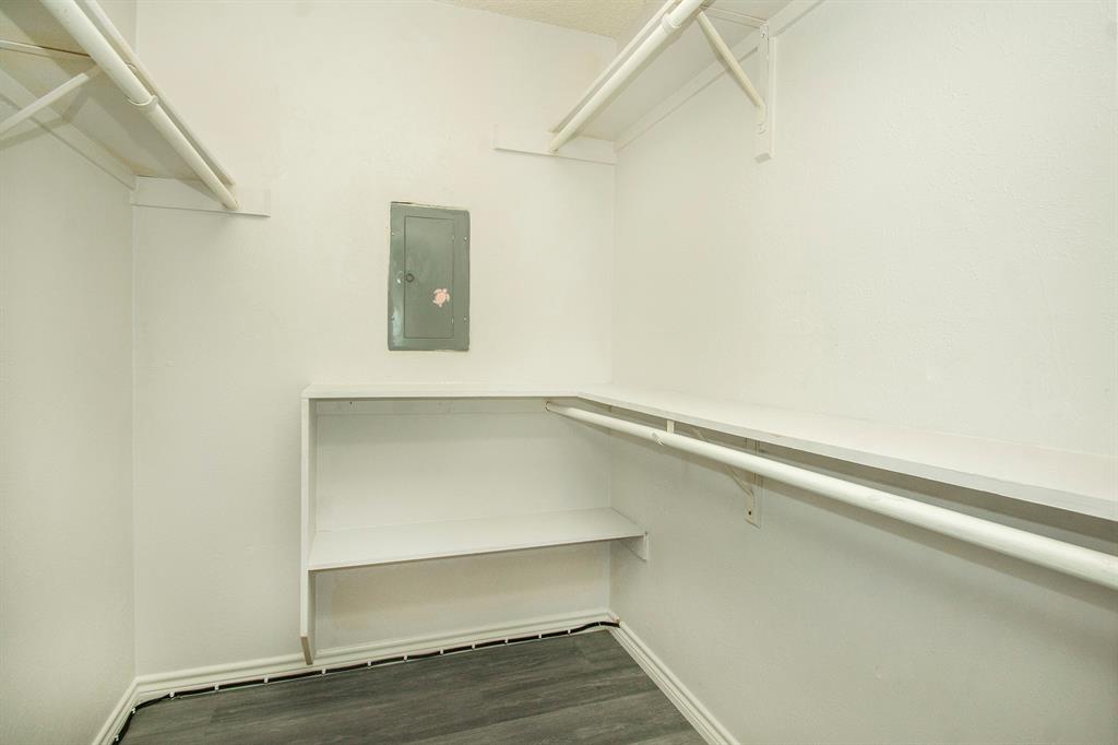 Preston Oaks Crossing Condos 01 & 02 - Residential