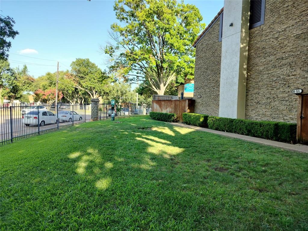 Preston Oaks Crossing Condos 01 & 02 - Residential