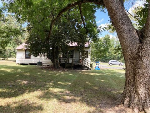 A home in Heflin