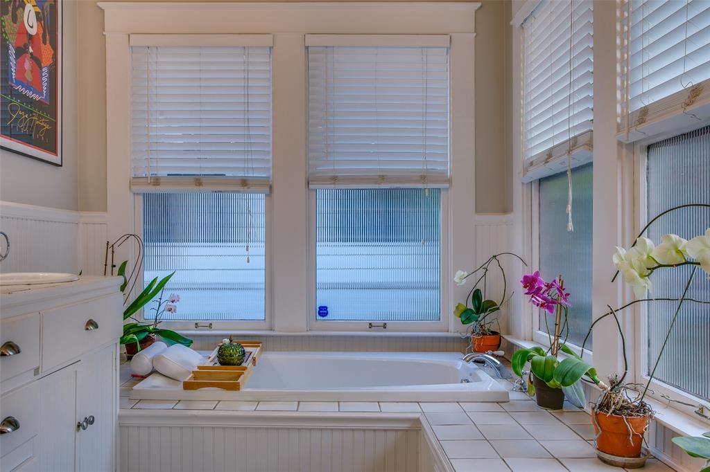 Winnetka Heights - Residential