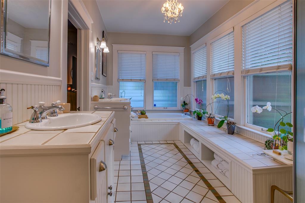 Winnetka Heights - Residential