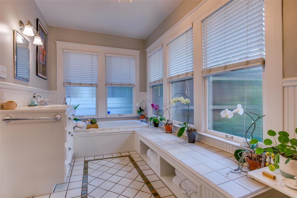 Winnetka Heights - Residential