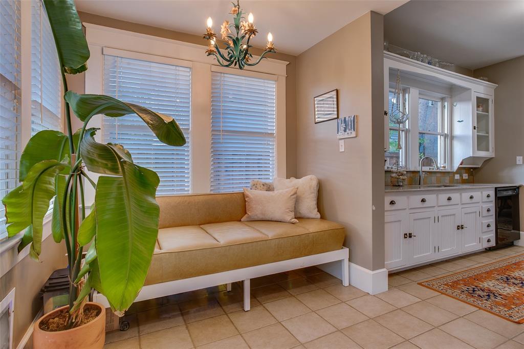 Winnetka Heights - Residential