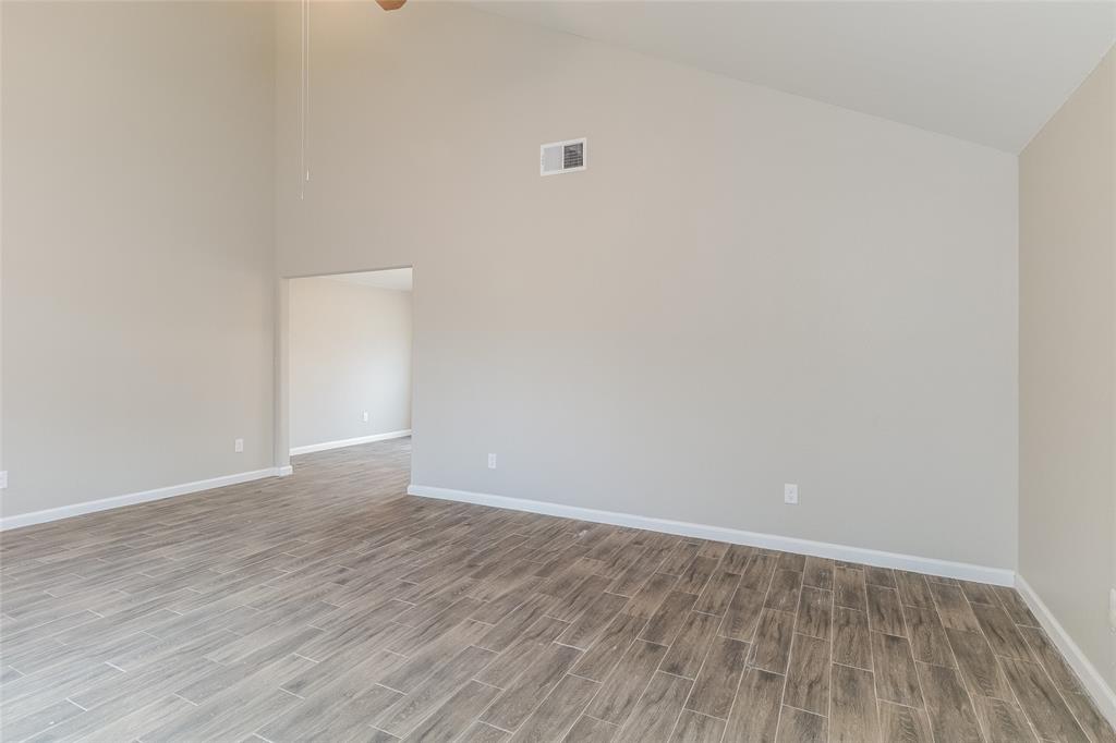 Hollywood Park - Residential Lease