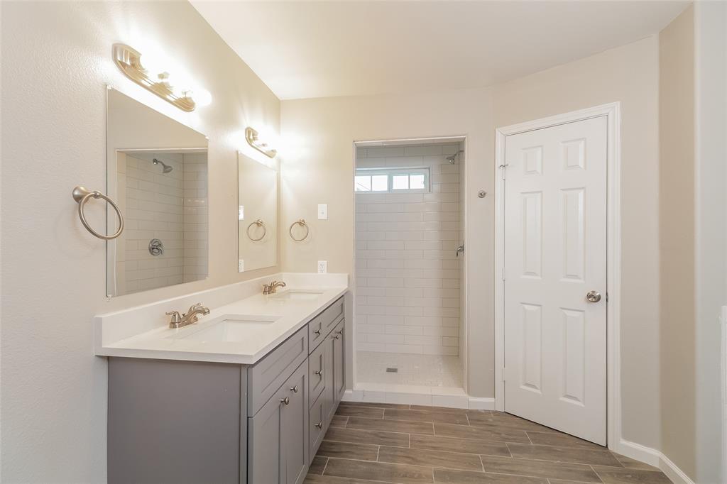 Hollywood Park - Residential Lease