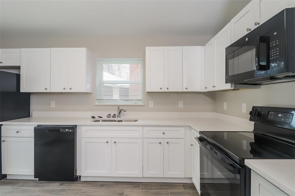 Hollywood Park - Residential Lease