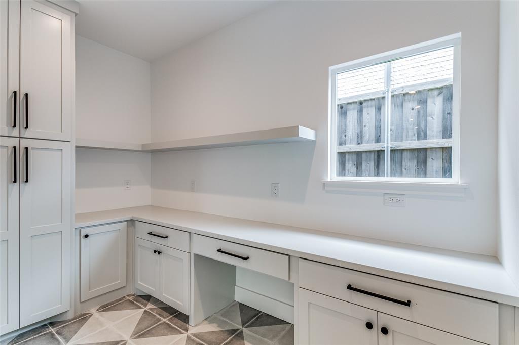 Bob-O-Links Downs - Residential