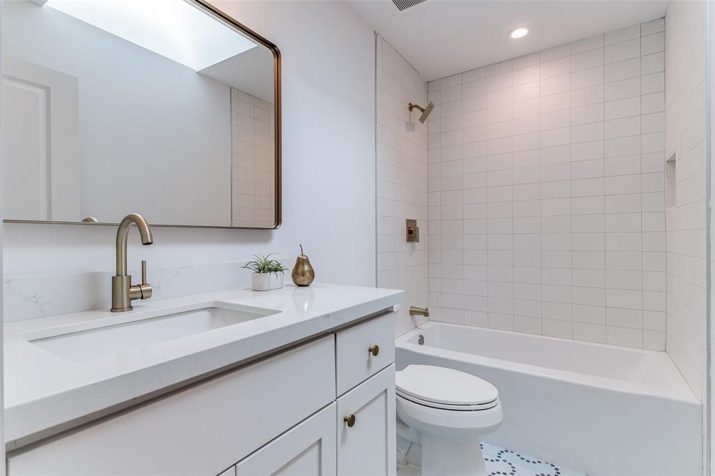 Bob-O-Links Downs - Residential