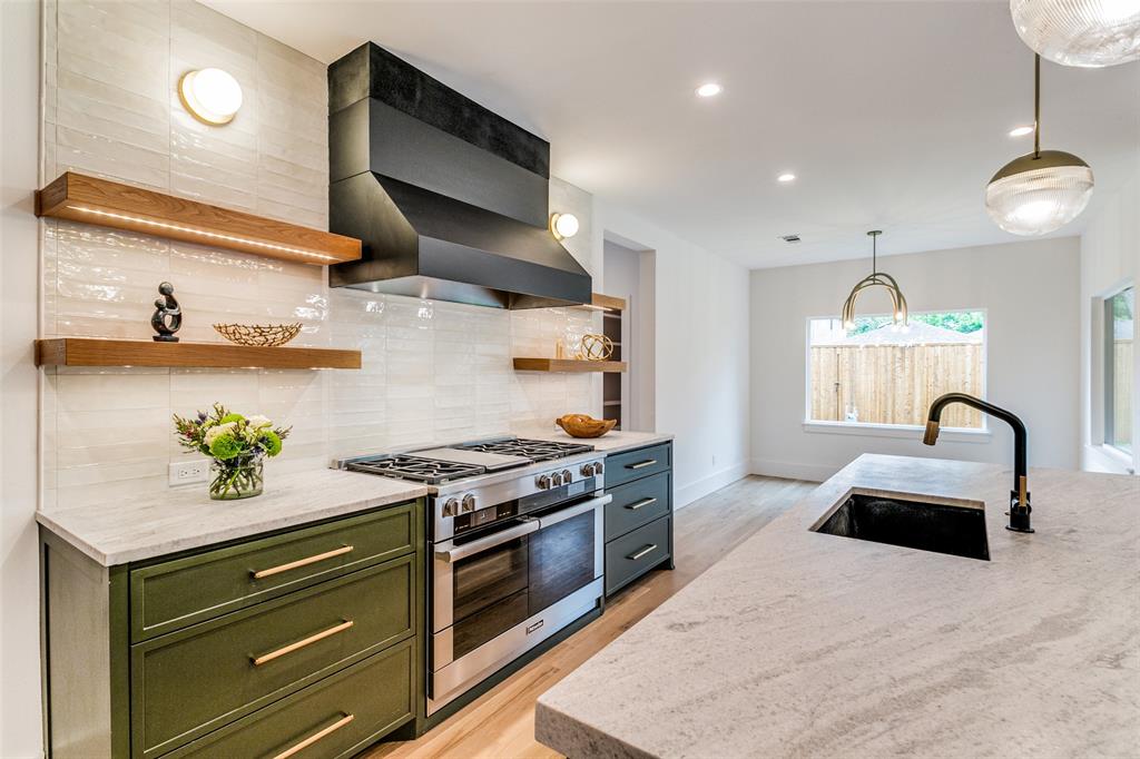 Bob-O-Links Downs - Residential