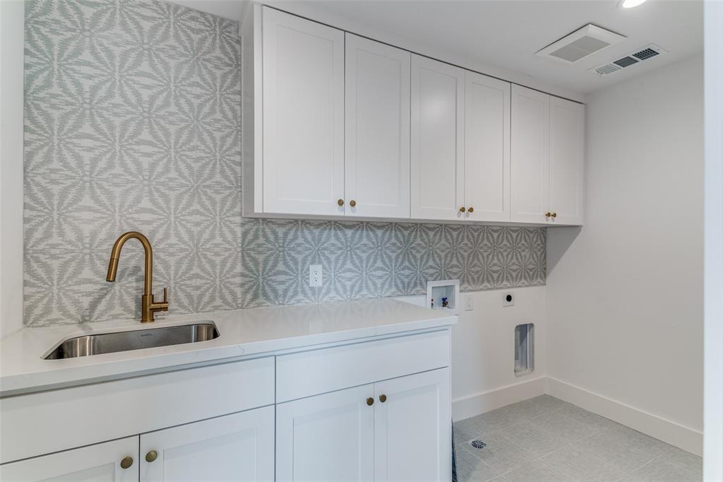 Bob-O-Links Downs - Residential