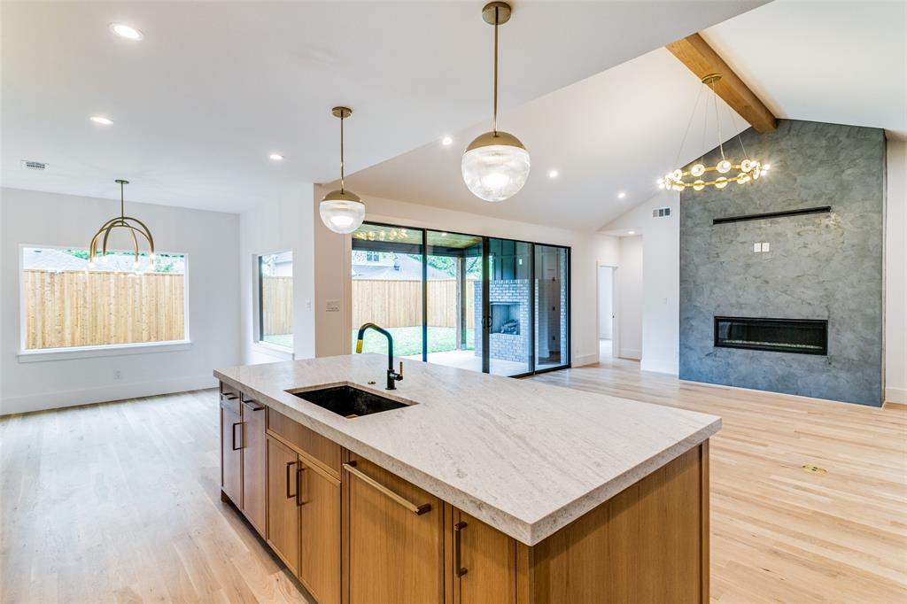 Bob-O-Links Downs - Residential