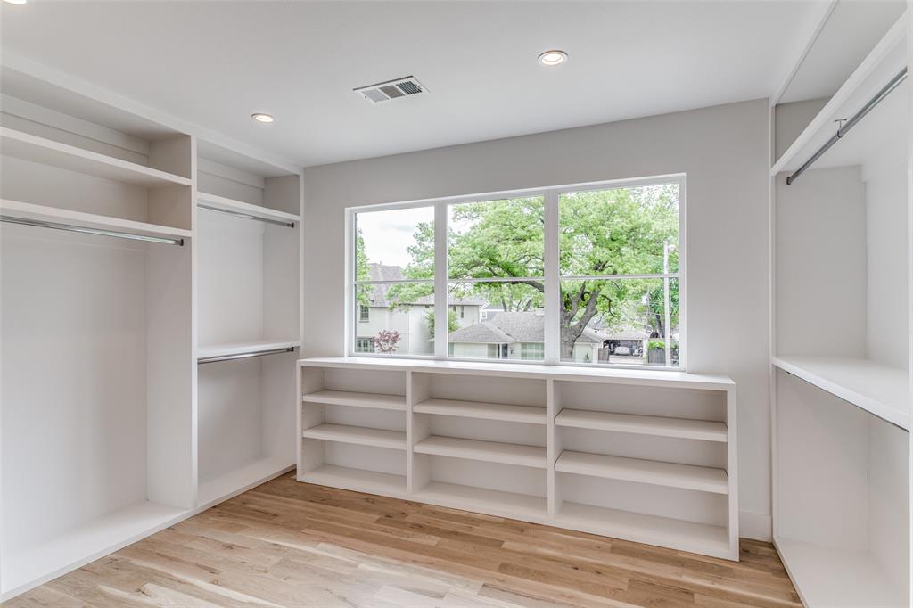 Bob-O-Links Downs - Residential