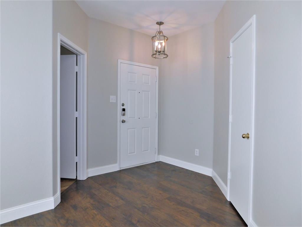 1107 Mockingbird Drive