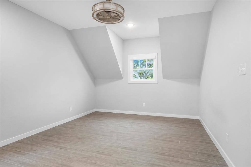 Martin & Moodie Sub - Land