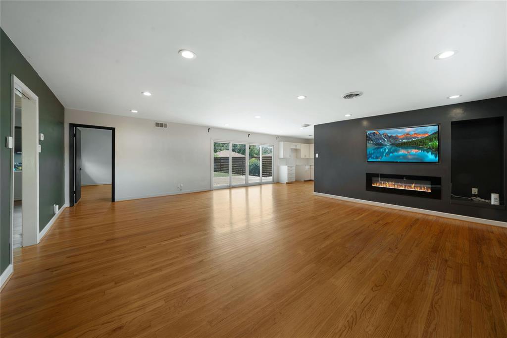 10208 San Lorenzo Drive