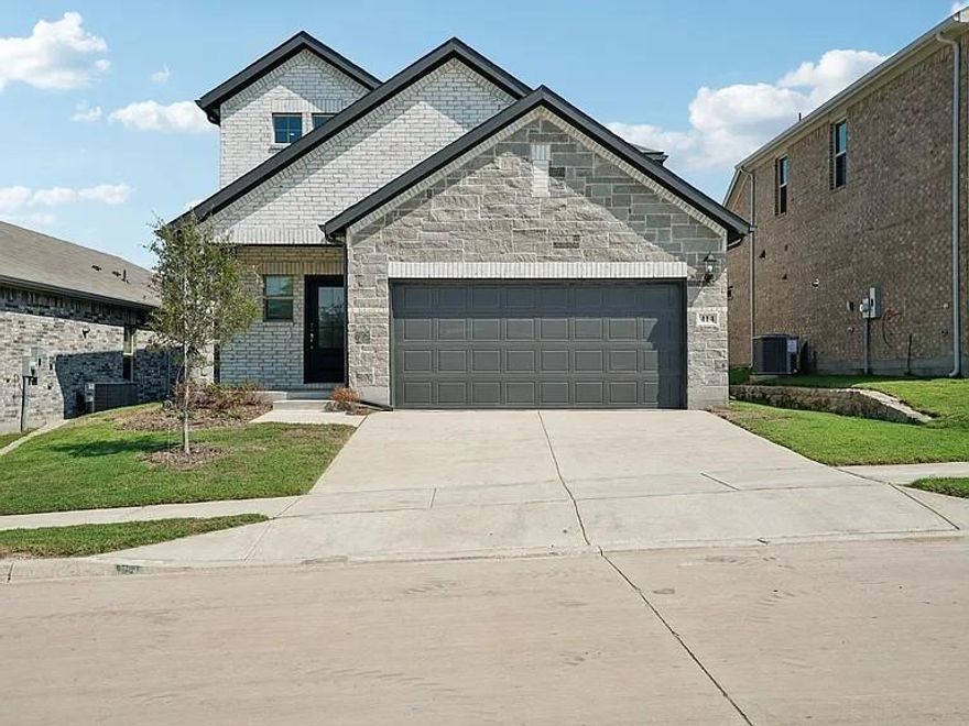 Beautiful 2-Story Home for Lease (Built in 2025)

This stunning brand-new two-story home includes a two-car garage and comes equipped with a new refrigerator, washer, and dryer, offering move-in convenience and modern comfort.

The kitchen features ample storage space, stainless steel appliances, a walk-in pantry, and a cozy breakfast area. The spacious primary bedroom includes a dual-sink vanity, walk-in shower, and large walk-in closet.

Upstairs, you’ll find three additional bedrooms and a full bath, providing plenty of space for family or guests.

Enjoy community amenities such as parks and green spaces, a playground, a resort-style pool, and a beautiful greenbelt with a large walking trail — perfect for outdoor activities, relaxation, and evening strolls.

Application Requirements:

Each applicant 18 years or older must complete a separate application.

Please provide a copy of your driver’s license and proof of income, which can be any of the following:

Three most recent pay stubs, or

Three most recent bank statements,