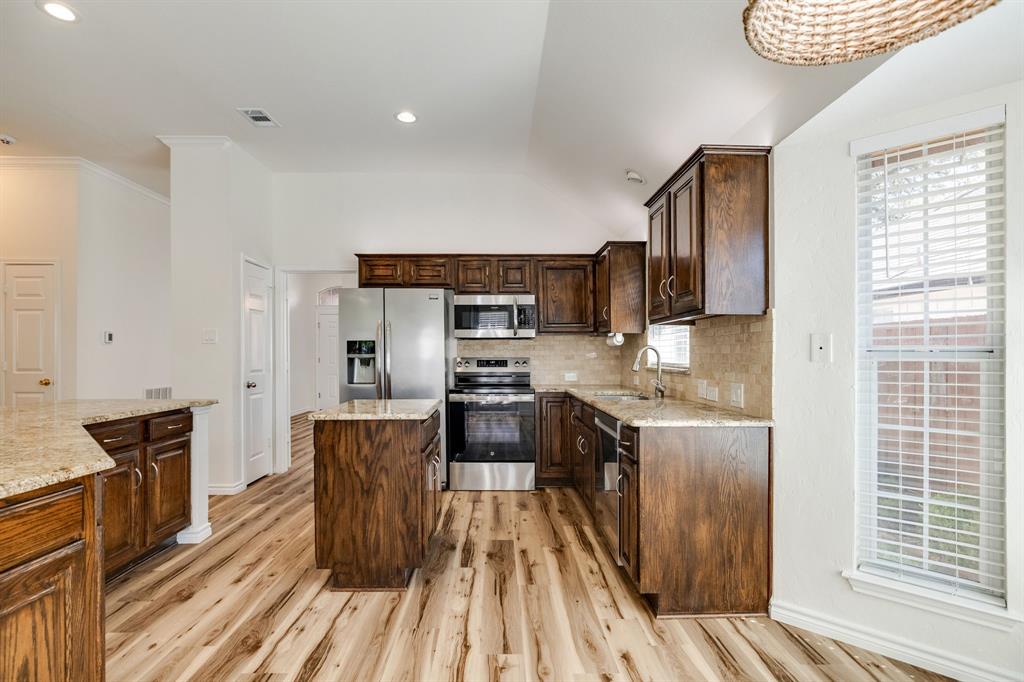 10805 Columbia Drive